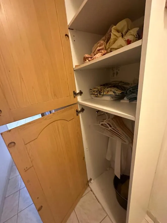 A La Semaine Ou Au Jour / Location Studio Meuble 30M² La Ciotat France
