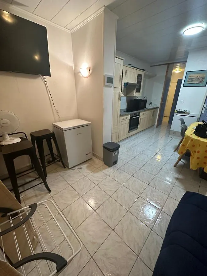 A La Semaine Ou Au Jour / Location Studio Meuble 30M² La Ciotat